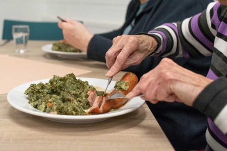 La Dieta Mediterrània en Residències d'Ancians: Clau per a una Tercera Edat Saludable